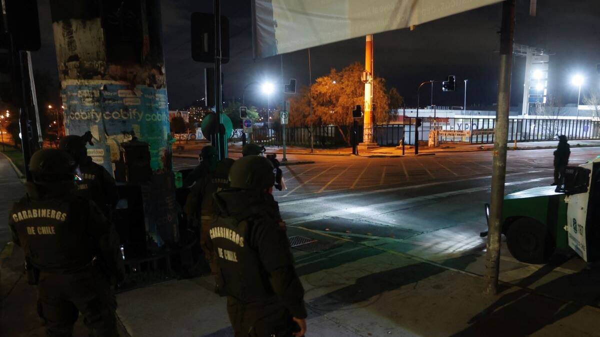 La Victoria: Mujer herida en ojo por perdigón denuncia disparo de Carabineros
