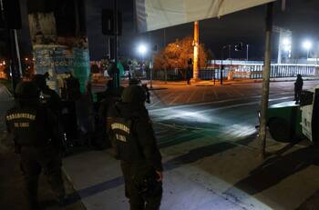 La Victoria: Mujer herida en ojo por perdigón denuncia disparo de Carabineros