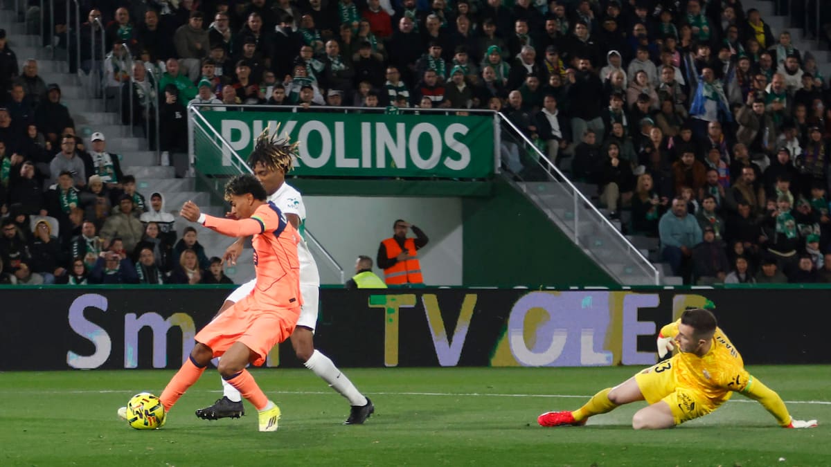 VIDEO |El padre de Lamine Yamal lanzó una frase que todo España comenta en pleno partido del Barcelona