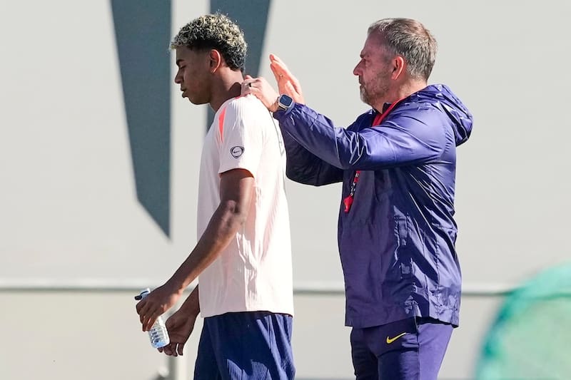 El futbolista el FC Barcelona fue desconvocado debido a un procedimiento médico no informado por su club a la selección. Foto: Agencia EFE