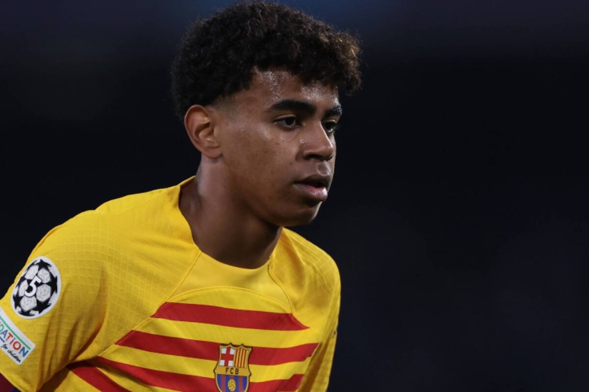 fue titular con el Barcelona ante el PSG.