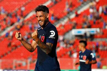 Larrivey sobre el test de COVID-19 en la 'U': "Mandaron un mensaje que todos éramos negativos"