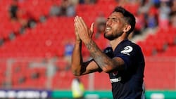 Larrivey: "Se extraña la competencia, volver a pegarle a una pelota"