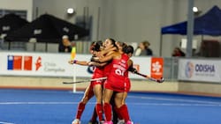 Las Diablas consiguen su primera victoria en el Mundial Femenino Junior Santiago 2025 y siguen con vida