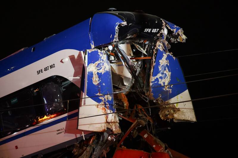 que perdieron la vida producto del accidente eran trabajadores del tren de carga.