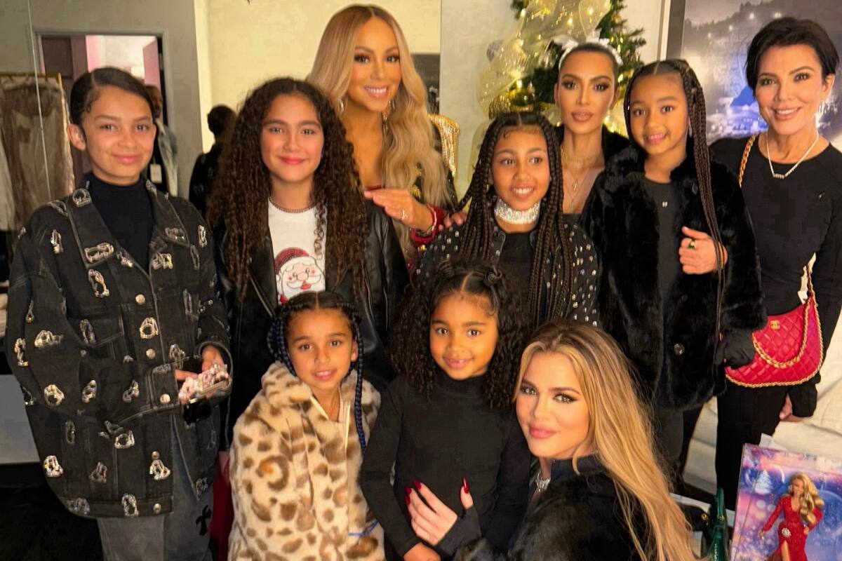 La familia compartió junto a la cantante en el backstage de su último show.