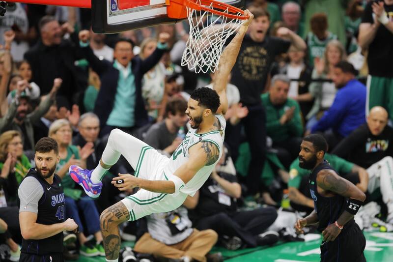 Las NBA Finals disputan su quinto partido este lunes 17 de junio. Foto EFE.
