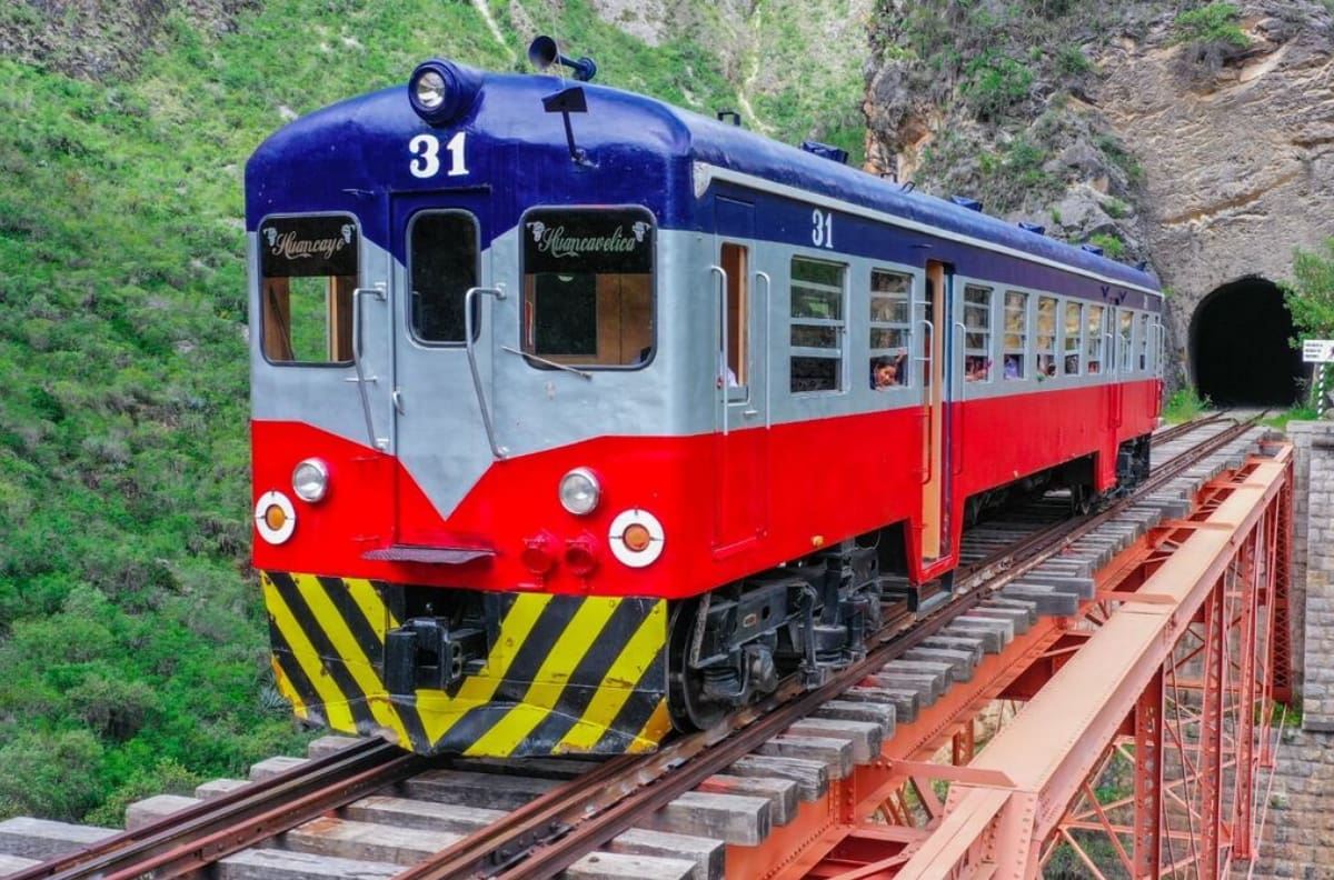 Confirmado megaproyecto de US$565 millones para modernizar el tren más alto de Latinoamérica