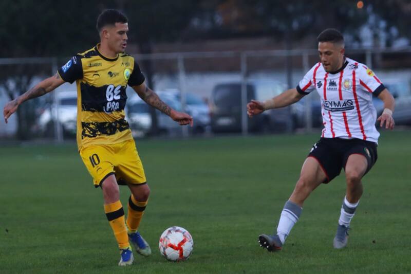ingresó una denuncia contra Deportes Linares tras caer frente a Deportes Melipilla y confirmar su descenso a Tercera A. (Foto: @LautarodeBuin)