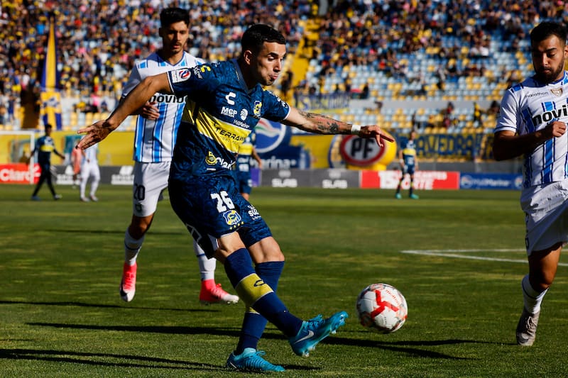 jugó 14 partidos con Everton en 2024.