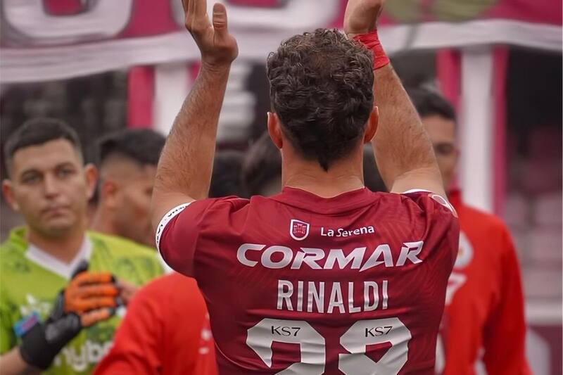 Lautaro Rinaldi se va de Deportes La Serena. Foto: Instagram.