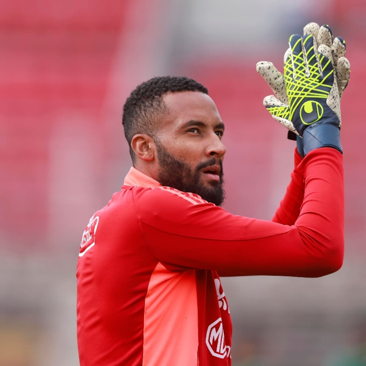 Bajo la sombra de Brayan Cortés: Vigouroux, lejos el mejor de Chile en su opaca derrota ante Portugal