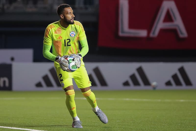 El portero ya suma tres partidos con la Selección Chilena, dos de ellos por Eliminatorias. Foto: Agencia Aton.