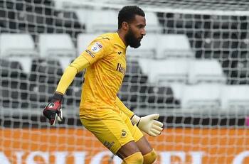 Lawrence Vigouroux en su mejor momento: hinchas están enloquecidos con su nivel
