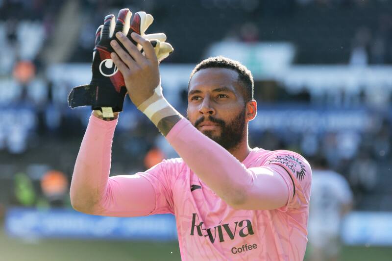 Lawrence Vigouroux sigue sumando buenas actuaciones en el Swansea.