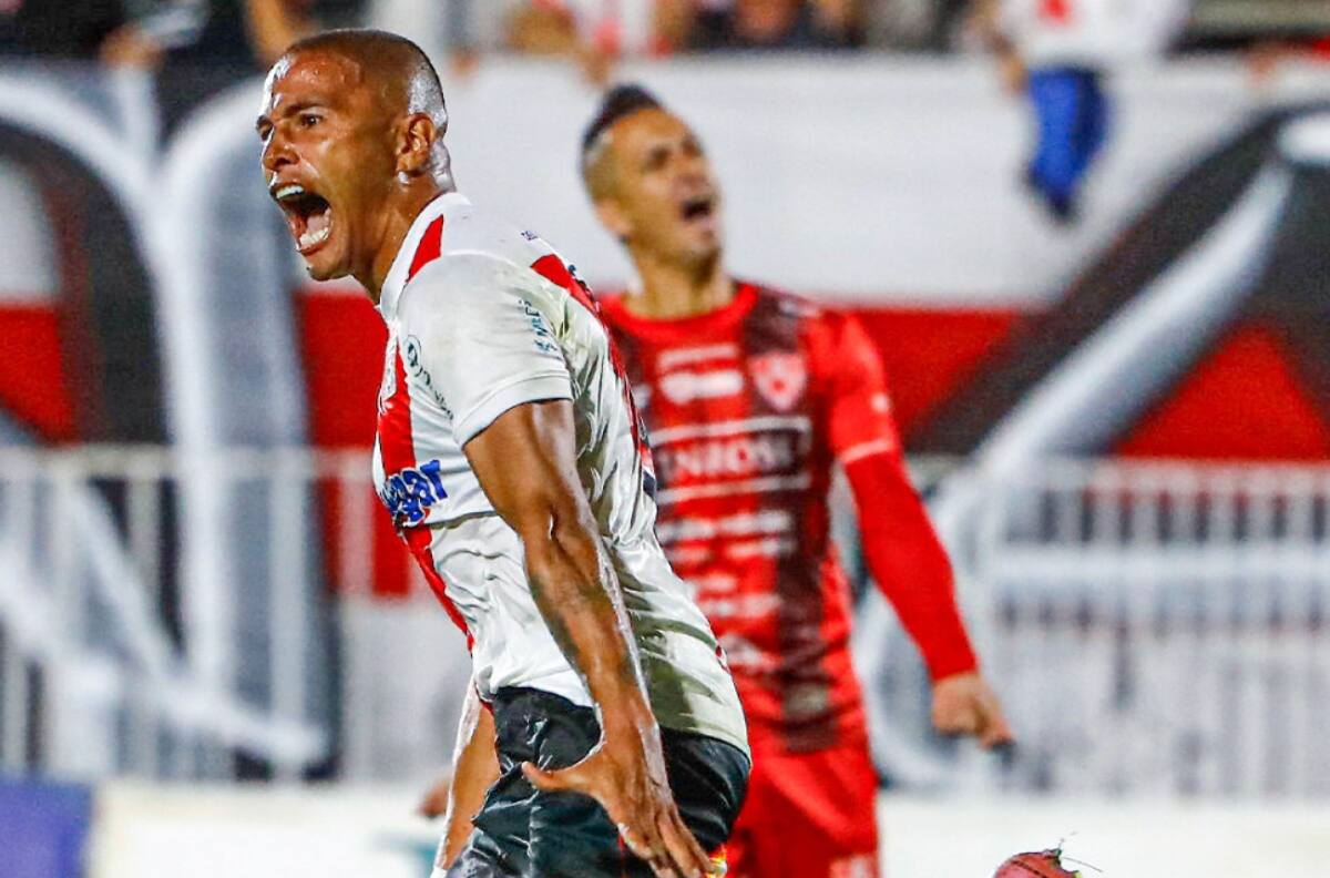 Final de infarto: Curicó Unido rescató un agónico empate ante Deportes Copiapó gracias Leandro Benegas