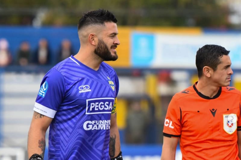 con Deportes Rengo en Segunda División.