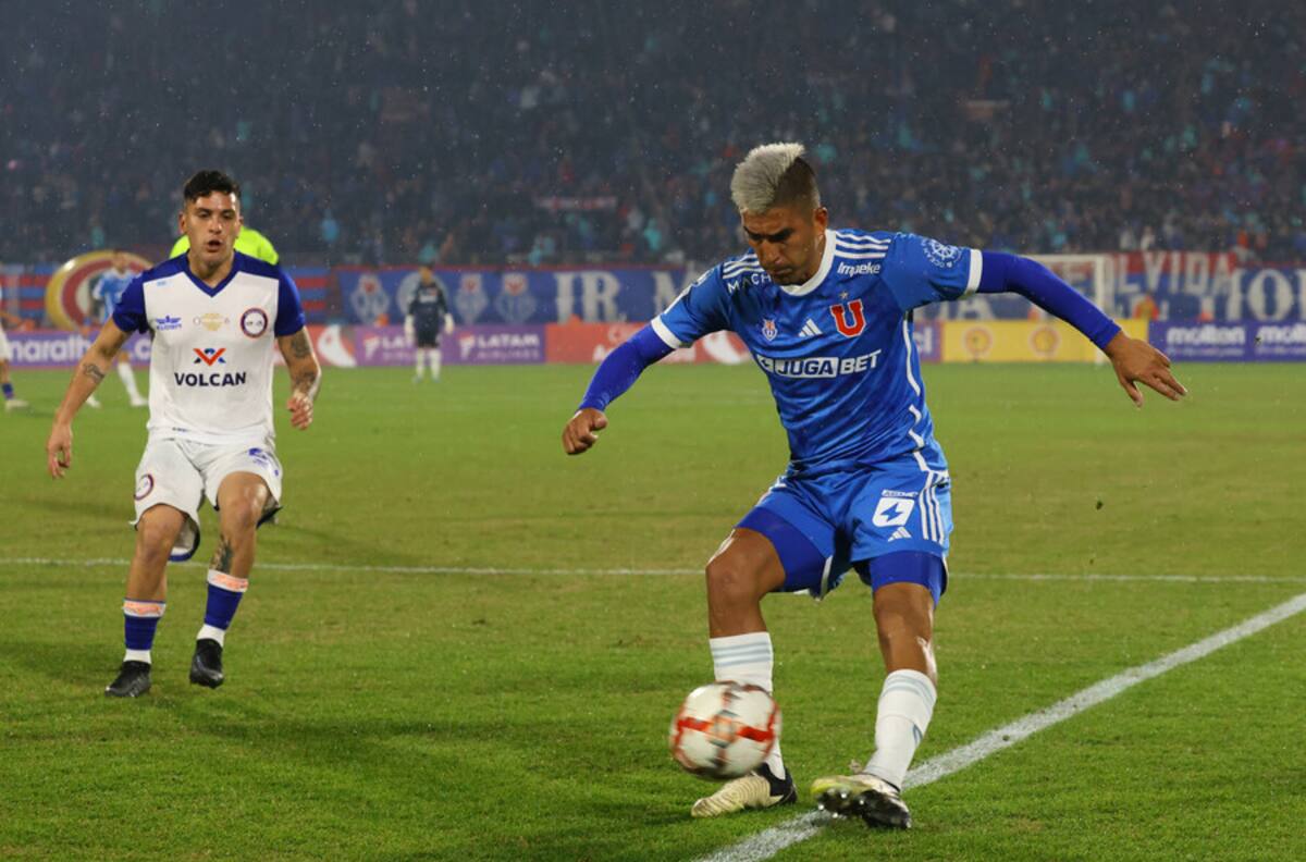 “Es un sufrimiento”: Hinchas de la U pierden la paciencia con este jugador en medio del partido por Copa Chile