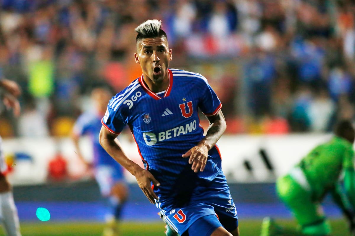 Leandro Fernández lleva tres fechas consecutivas marcando por Universidad de Chile. Foto: Agencia Aton.