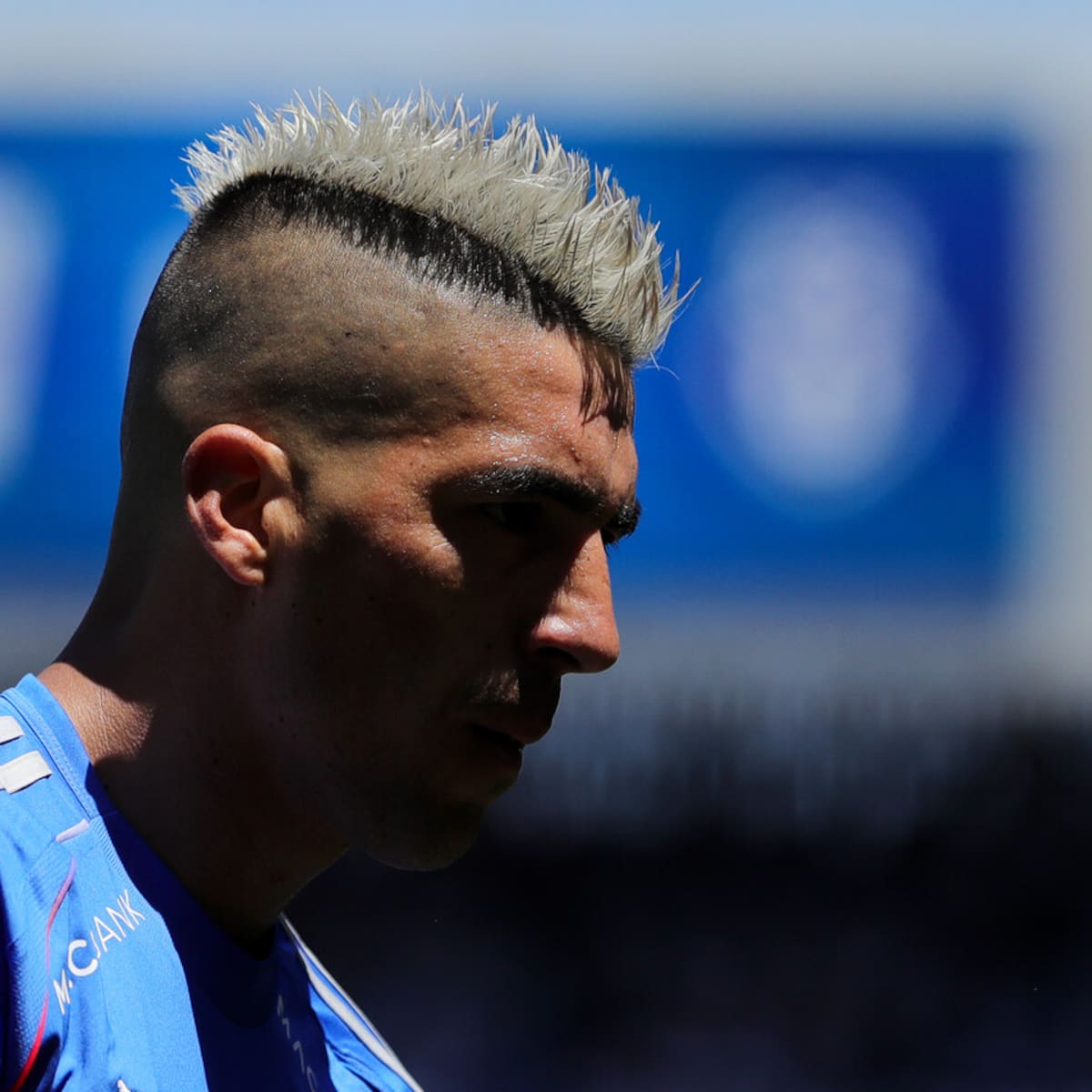 Justo cuando la U necesita un goleador: el misterioso regreso de Leandro Fernández a Chile