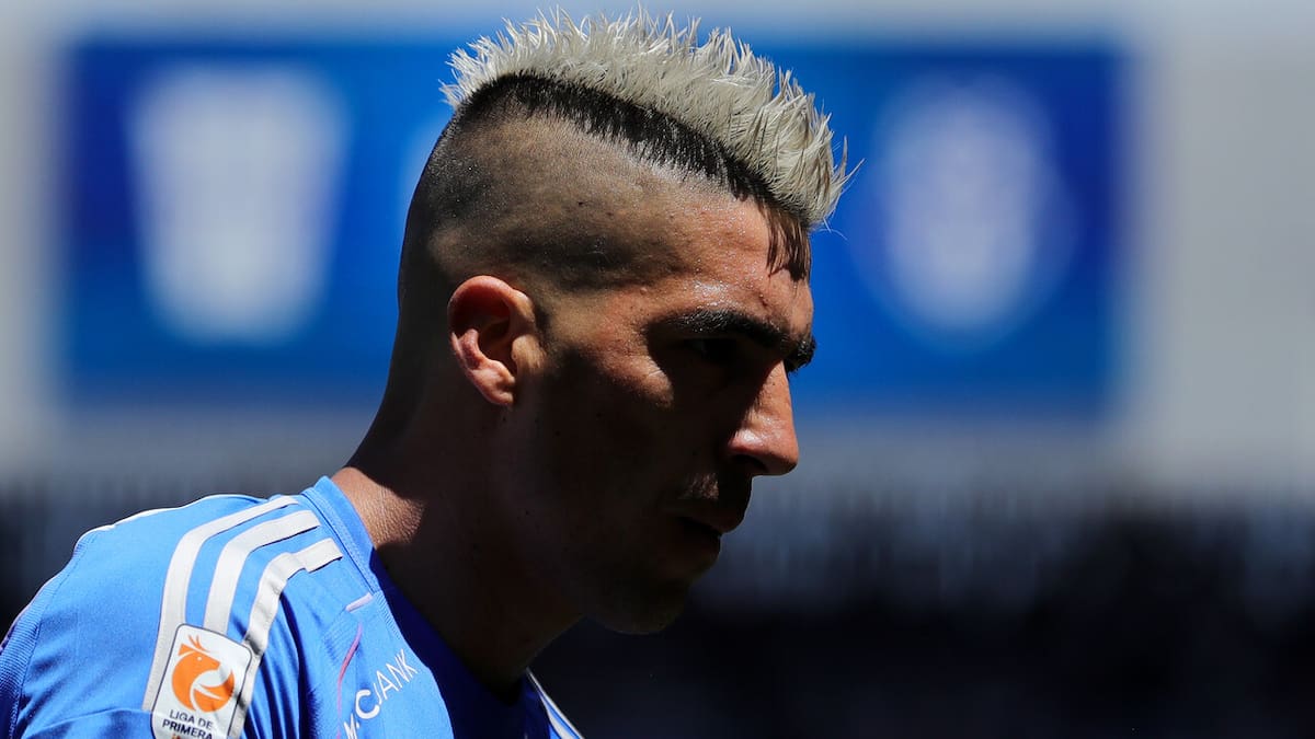 Justo cuando la U necesita un goleador: el misterioso regreso de Leandro Fernández a Chile