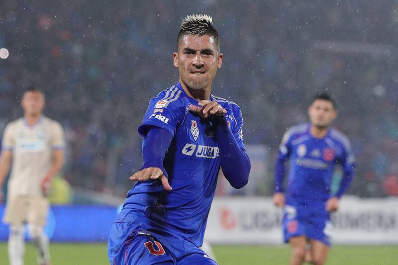 Le lanzó una promesa al hincha de la U. Foto: Aton.