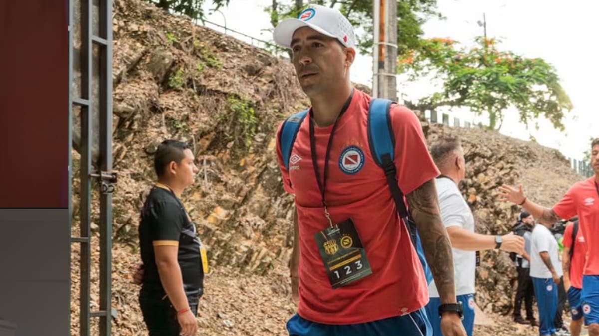 Leandro Fernández vive una pesadilla en Argentina tras salir de la U