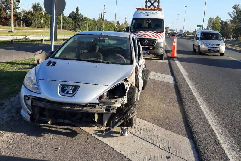 Así quedó el auto que chocó Leandro Fernández en Argentina.