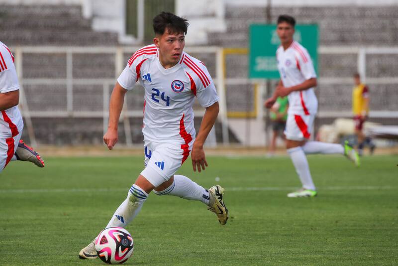 El delantero de Colo Colo quedó fuera de la nómina final para el Mundial Sub 20. Foto: Agencia ATON.