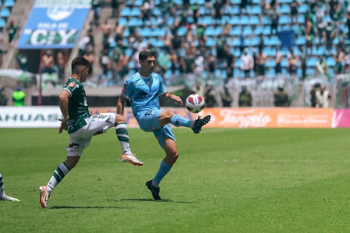Leandro Navarro, 31 partidos por Deportes Iquique en la temporada 2023.