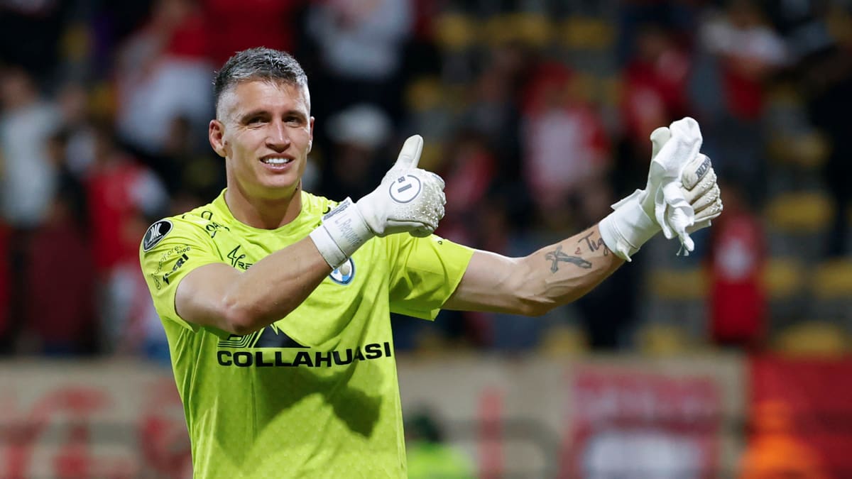 La notable atajada de Requena que le dio la clasificación al Iquique del Cheíto Ramírez en Libertadores