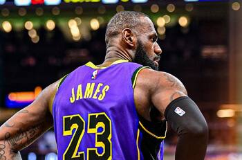 La sorprendente frase de LeBron James con que definió su relación con Michael Jordan