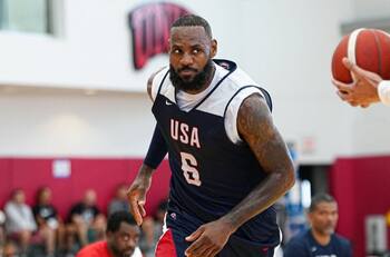 El King hace historia: LeBron James será abanderado del Team USA en Paris 2024