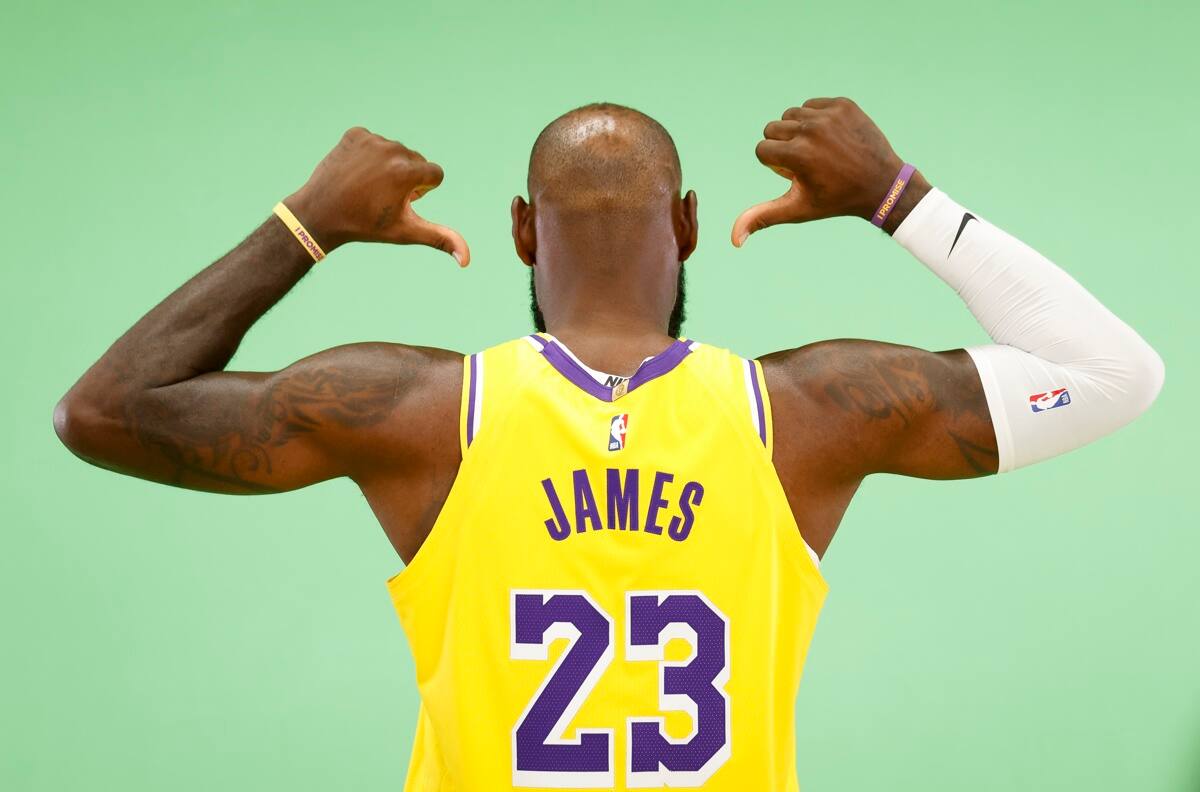 La increíble jugada de LeBron James: muchos pensaron que se iba a retirar