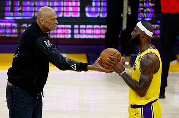 VIDEO | La canasta de LeBron James para convertirse en el mayor anotador de la historia de la NBA