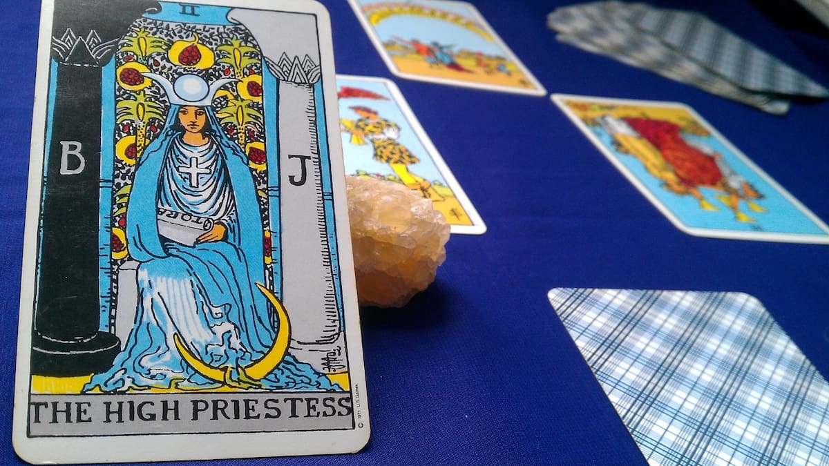 Tarot domingo 8 de octubre: predicciones para cada signo del zodiaco