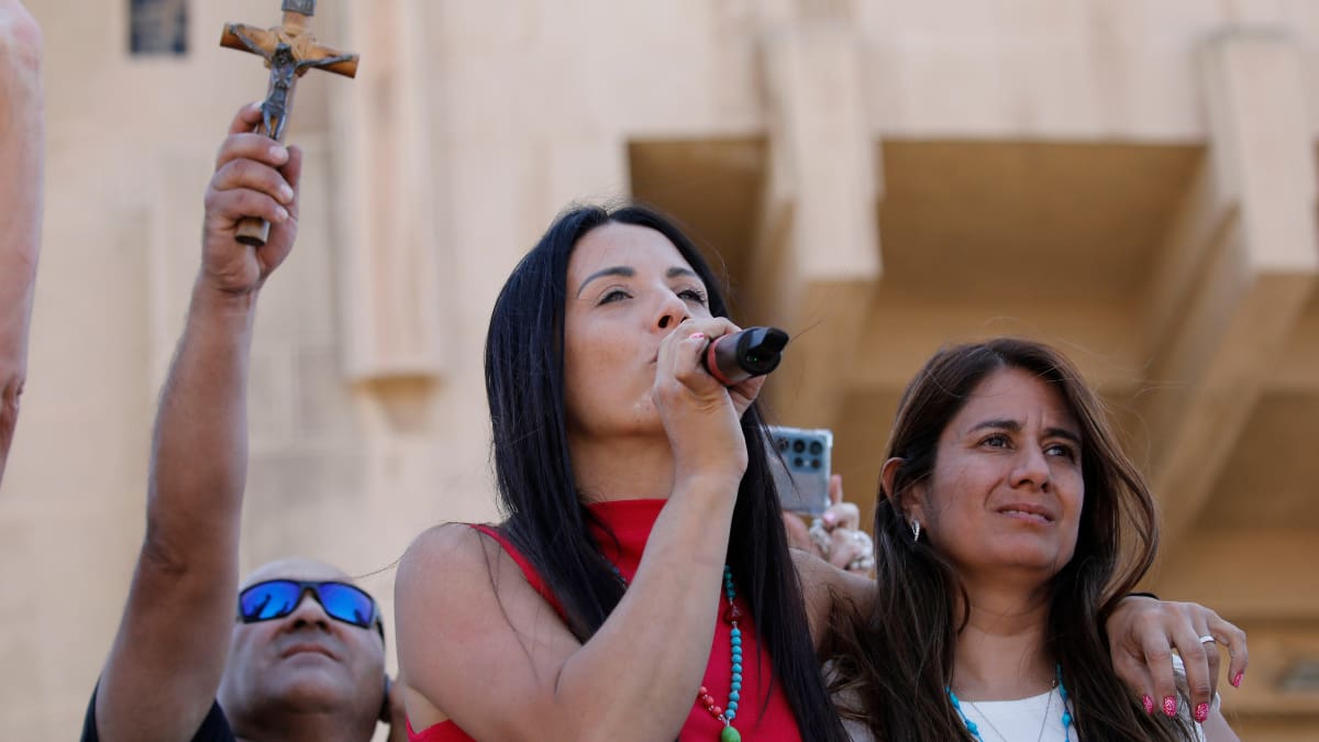 Leda Bergonzi volvió a Chile: ¿Dónde y cuándo se estará presentando la Sanadora de Rosario?