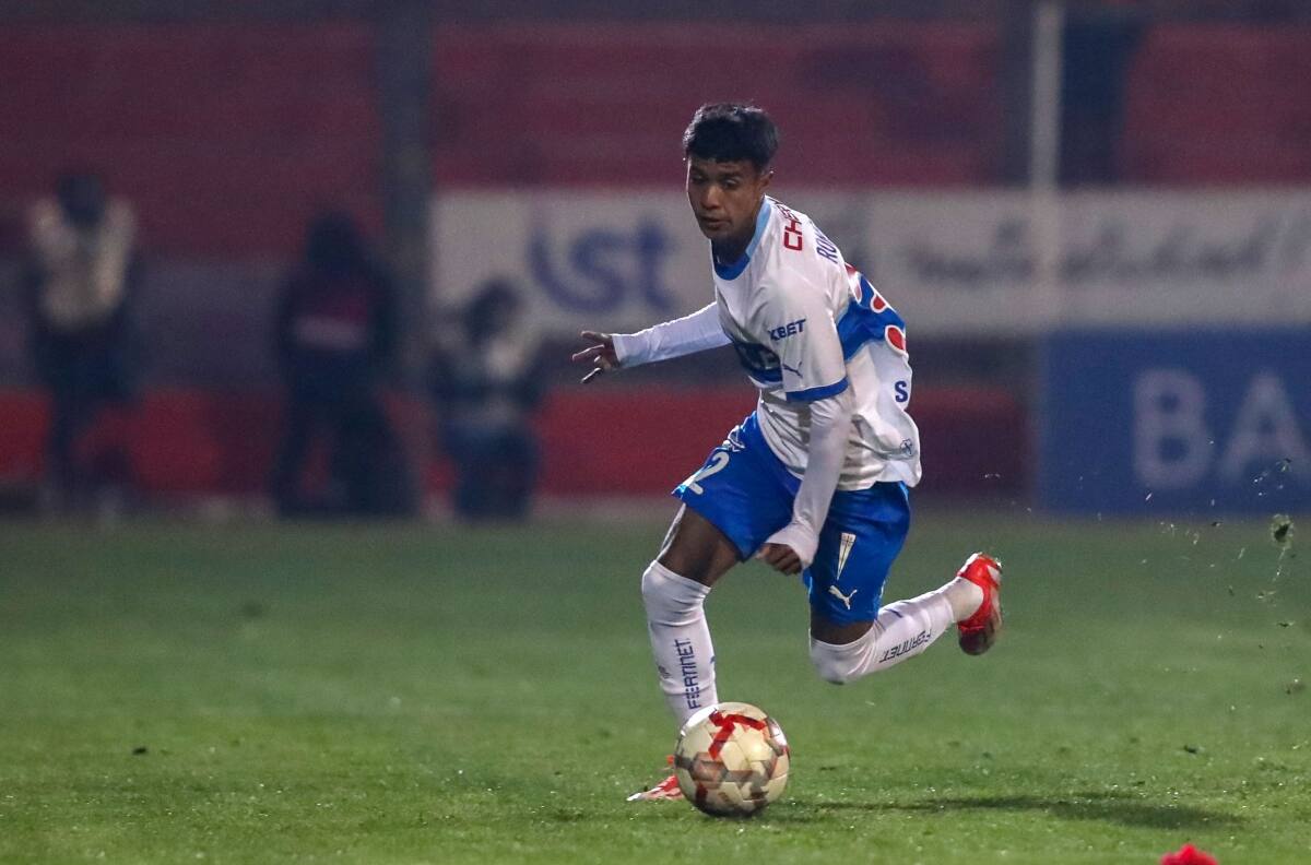 Leenhan Romero debutó en la UC y se refirió a una posible nominación a La Roja: ya jugó por Venezuela