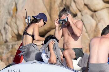 Leonardo DiCaprio y su joven novia tuvieron un inesperado problema mientras disfrutan de sus vacaciones