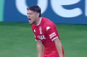 Leonardo Gil brilla en Brasil: entregó esta asistencia frente a Corinthians por Copa Sudamericana