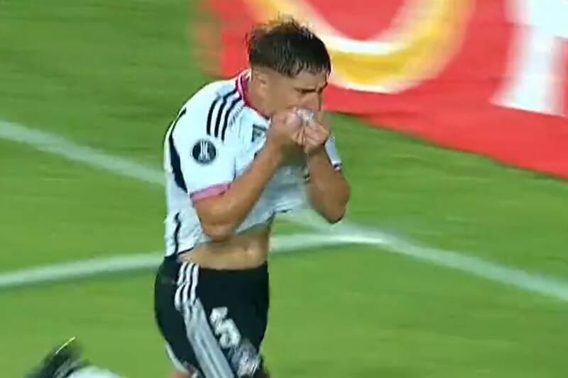 Leonardo Gil puso el 1-0 parcial para Colo Colo ante Deportivo Pereira. (Foto: ESPN)