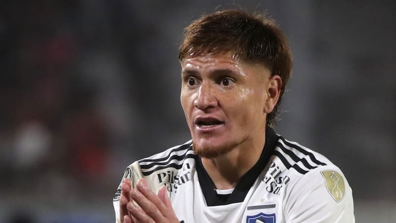 Tras su salida de Colo Colo: Leonardo Gil cerca de fichar por equipo de Segunda División