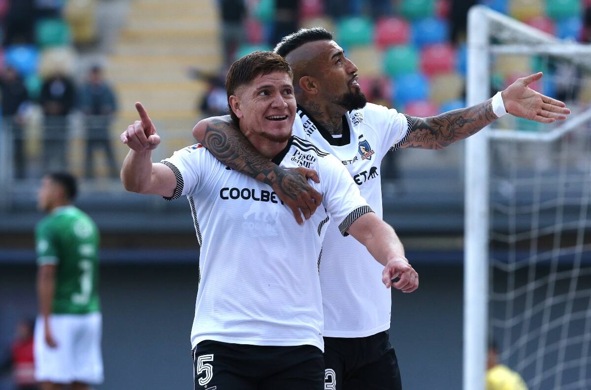 ¿Lo extrañan en Colo Colo? La gigantesca diferencia entre Leonardo Gil y su reemplazante