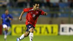 “En el fútbol chileno ya no salen goleadores porque se perdió el barrio; hoy es fácil debutar en Primera”