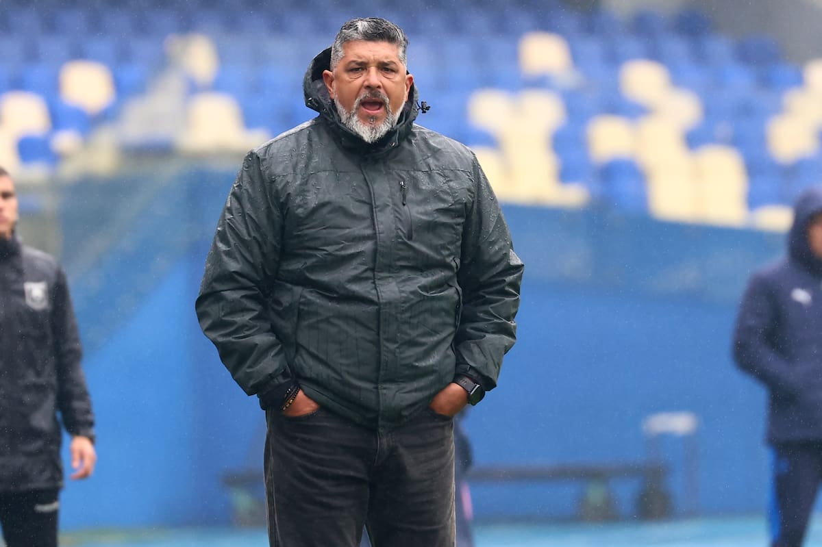 Dejó sorpresivamente de ser el entrenador de U. de Concepción. Agencia Aton