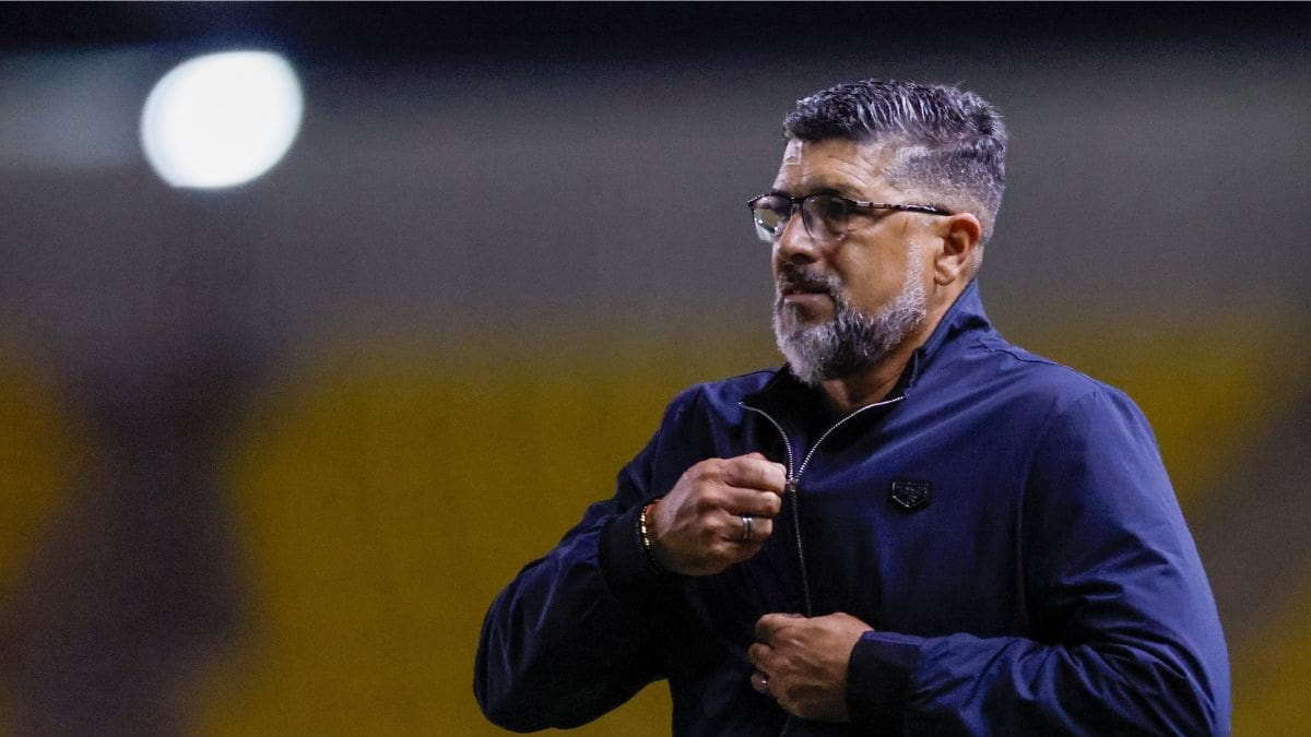 Duró apenas seis semanas: La U de Concepción se quedó sin técnico por segunda vez en el año