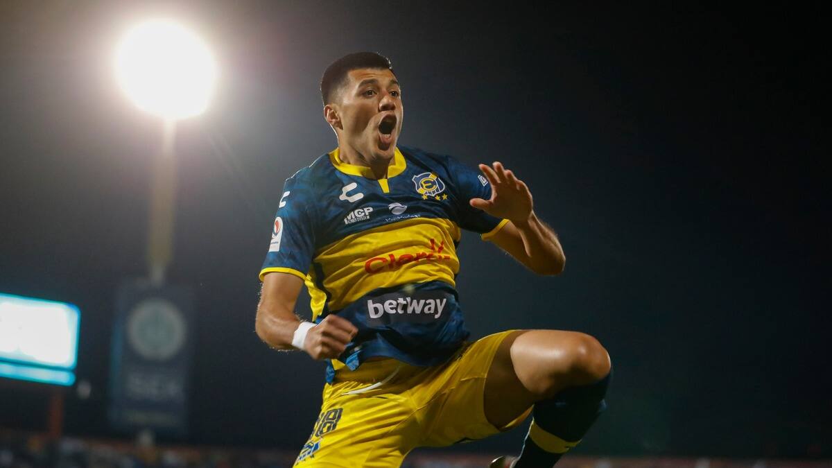 ¿Se va? La extraña situación de Leonardo Sequeira en Everton