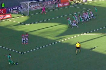 VIDEO | Así fue el extraordinario golazo de tiro libre de Leonardo Valencia para Audax Italiano