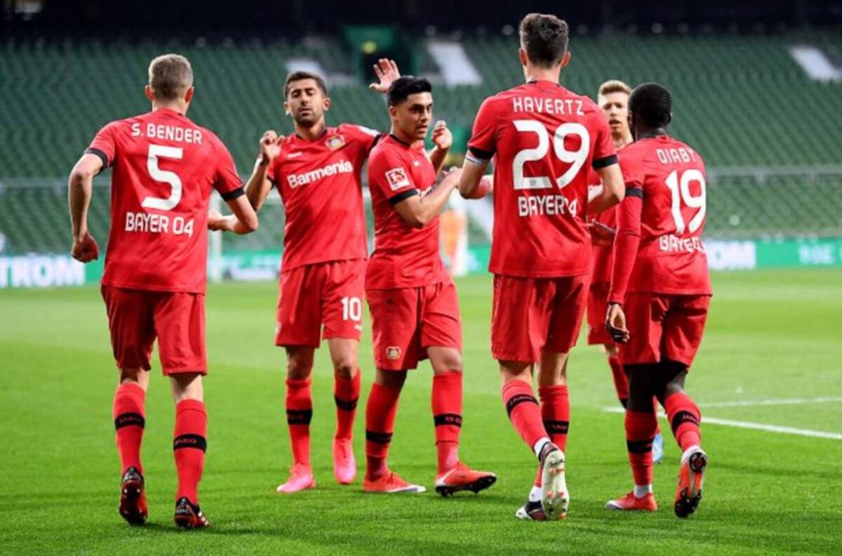 Con Aránguiz como capitán, Bayer Leverkusen pasó a la final de la Copa Alemania