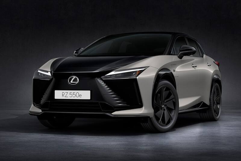 Toyota anunció un escuadrón de vehículos eléctricos para 2026